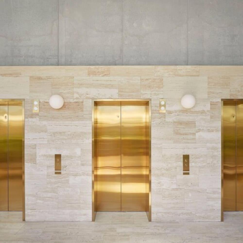 卡利尔酒店 布里斯班 外观 照片 The elevators at the National Gallery of Victoria